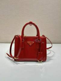 Picture of Prada Handbags _SKUfw185064547fw